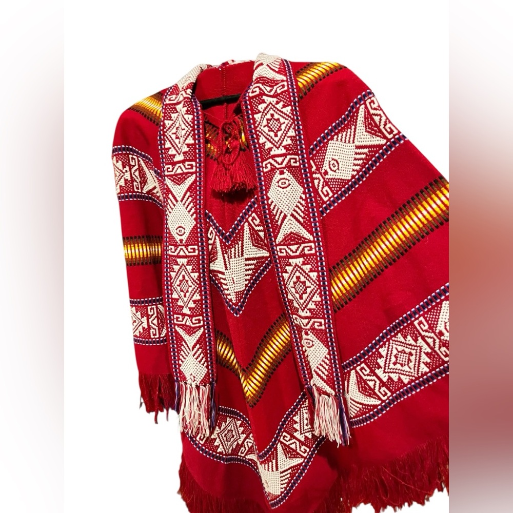 Vintage Andean Artisan tejidos v-neck geometric fringed poncho - Picture 3 of 12